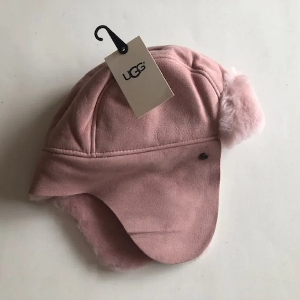 UGG KIDS LEATHER & REAL SHEARLING TRAPPER HAT AND MITTENS SET. SHEEPSKIN
